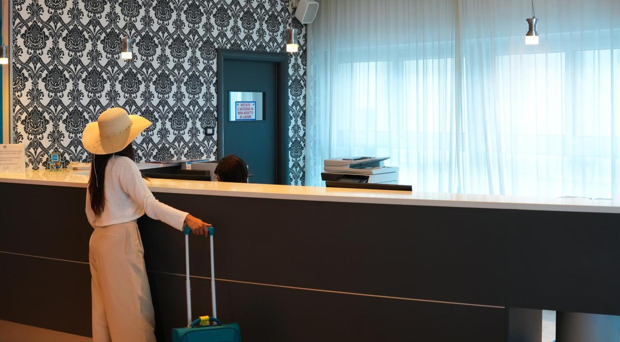 Hotel Lido Alba Adriatica Eksteriør billede