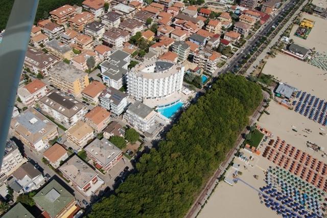 Hotel Lido Alba Adriatica Eksteriør billede