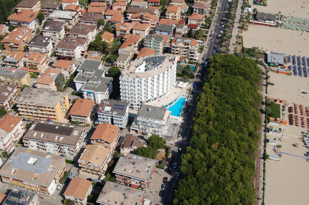 Hotel Lido Alba Adriatica Eksteriør billede