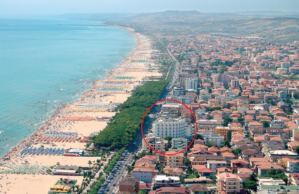 Hotel Lido Alba Adriatica Eksteriør billede