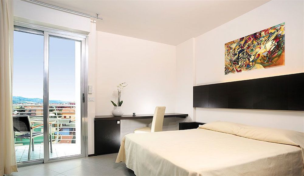Hotel Lido Alba Adriatica Eksteriør billede